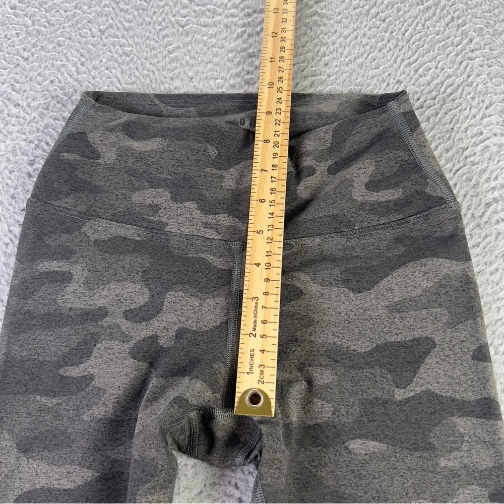 NOBULL Cropped Leggings Womens Small Gray Camo Athletic Running Yoga Gym - Picture 4 of 8